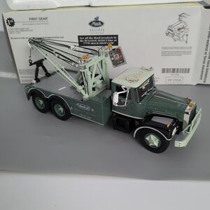 1st gear 1/34 BROCKWAY HUSKIE 200 Series Tow Truck # 19-3324 Ernest Holmes